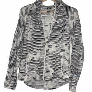 Nike Windbreaker (like new)